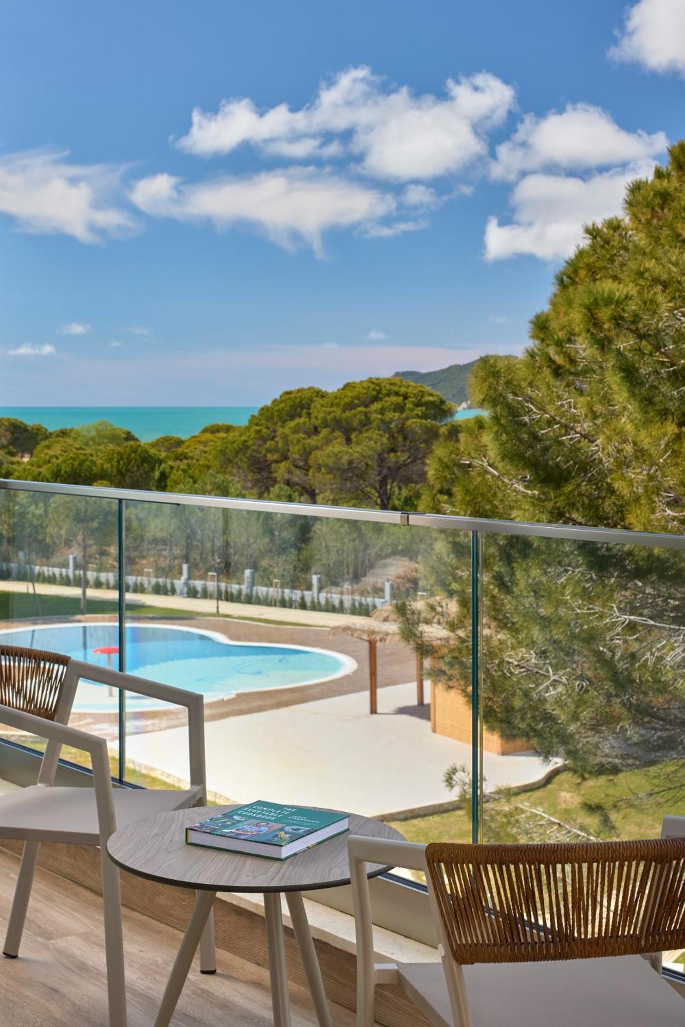 Отель Melia Durres Albania Plazhi San Pietro Экстерьер фото